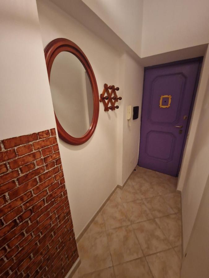 At Monica's In - Stazione Labaro Appartement *